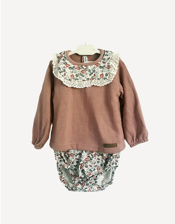 Blush jumper and floral bloomers set, front