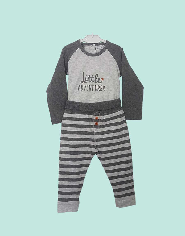 Little adventurer unisex outfit set, front