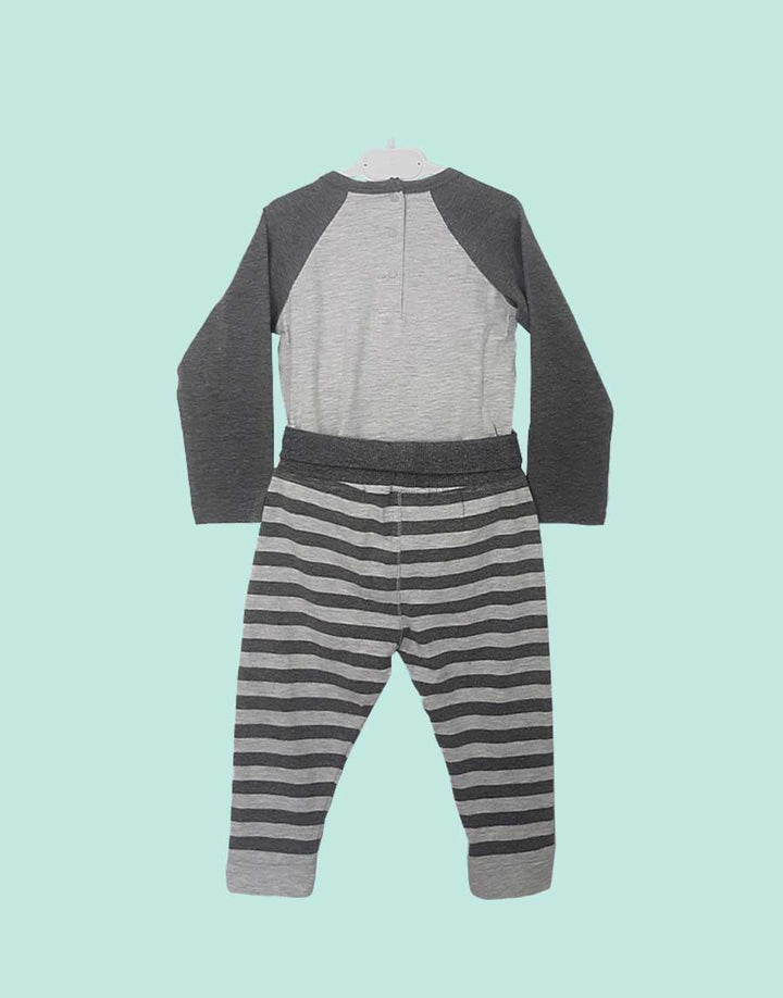 Little adventurer unisex outfit set, back