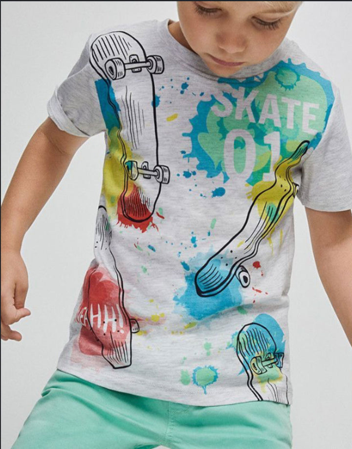 Kid wearing Max Boys two pieces summer shorts and t-shirt set